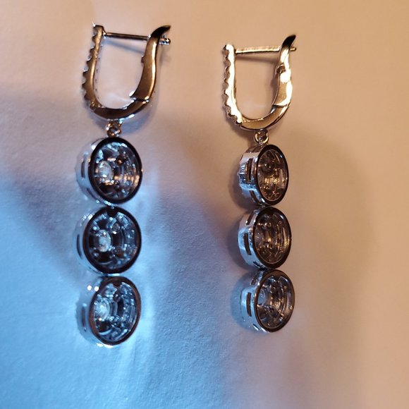 14K  WHITE  GOLD  DIAMOND  EARRINGS. - Picture 9 of 12
